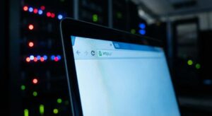 Ikona kłódki HTTPS w pasku adresu przeglądarki – certyfikat SSL i szyfrowanie TLS strony internetowej